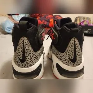 Nike ken griffey safari sz 8.5 mens Nike | Shoes | Nike Ken Griffey Safari Sz 85 Mens | Poshmark main image 4